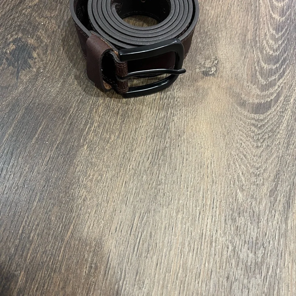 - Dickies Men's Casual Leather Belt